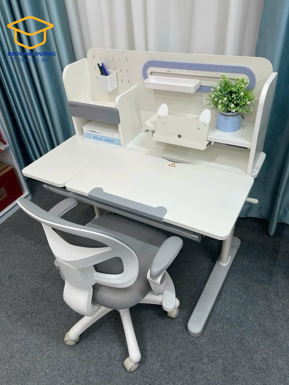 Ghế học sinh chống gù JD505-M